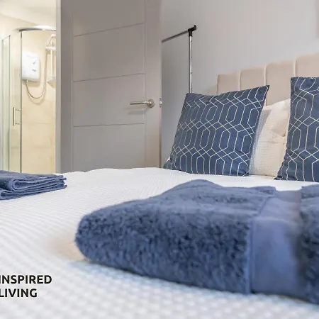 Stylish & Modern 2 Bed 2 Bath With Free Parking Apartment Leeds  Exterior photo