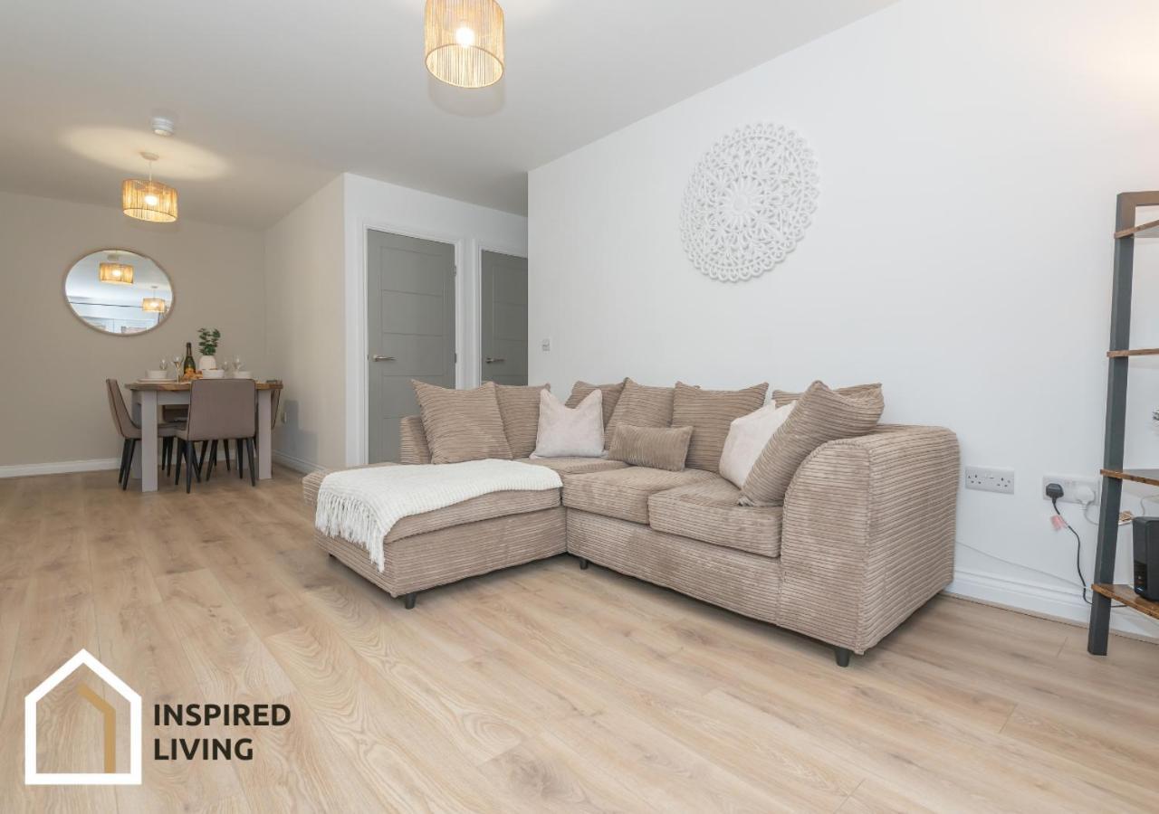Stylish & Modern 2 Bed 2 Bath With Free Parking Apartment Leeds (West Yorkshire)