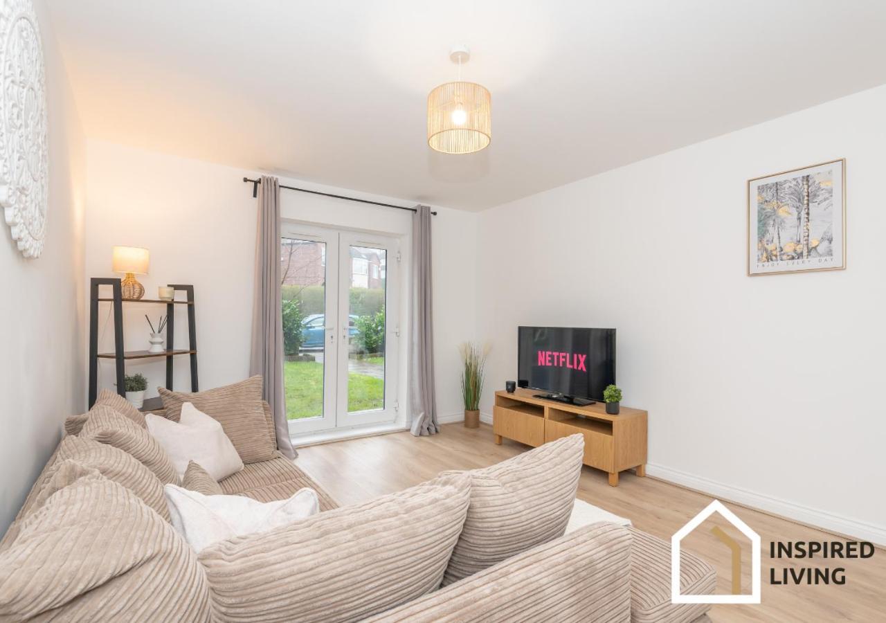 Apartment Stylish & Modern 2 Bed 2 Bath With Free Parking