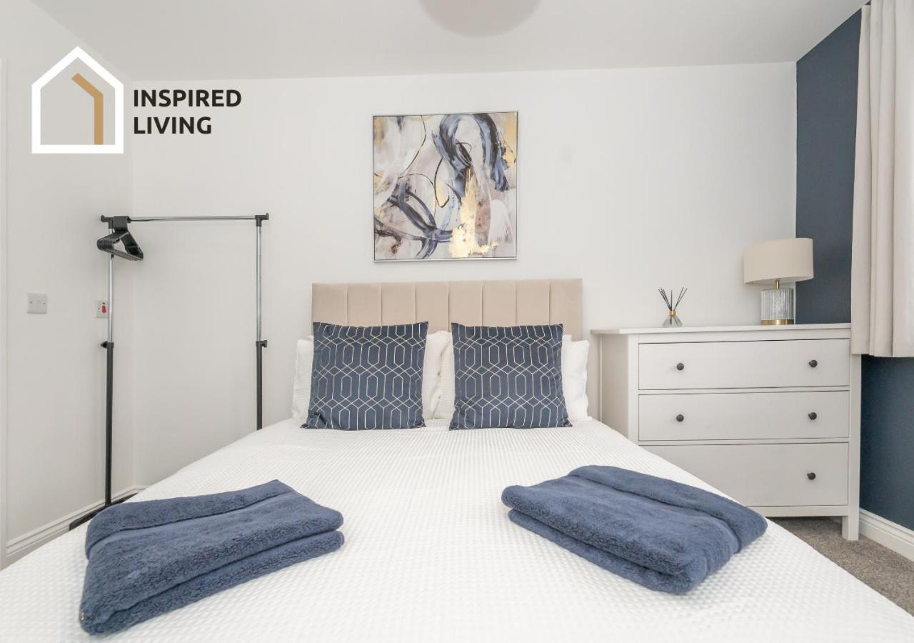 Stylish & Modern 2 Bed 2 Bath With Free Parking Apartment
